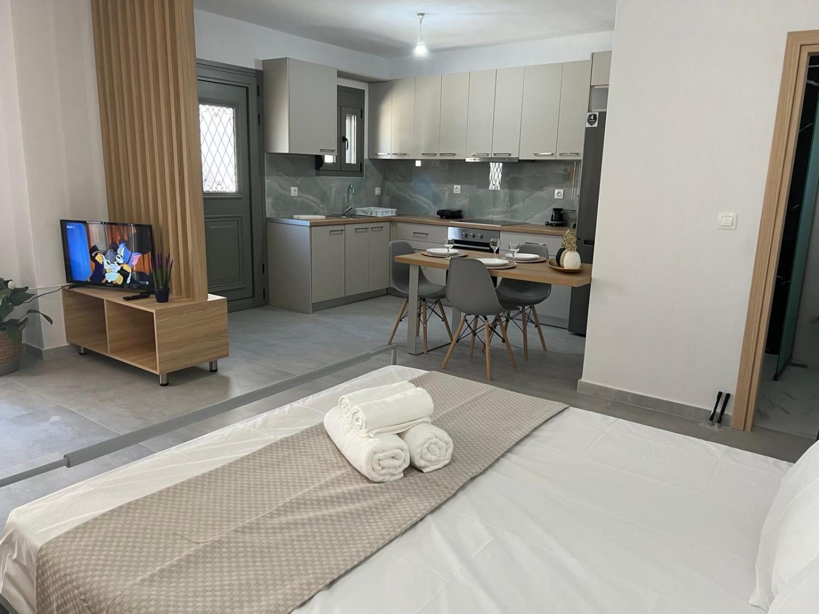 Vespista Boutique Apartment Skiathos Town Exterior photo