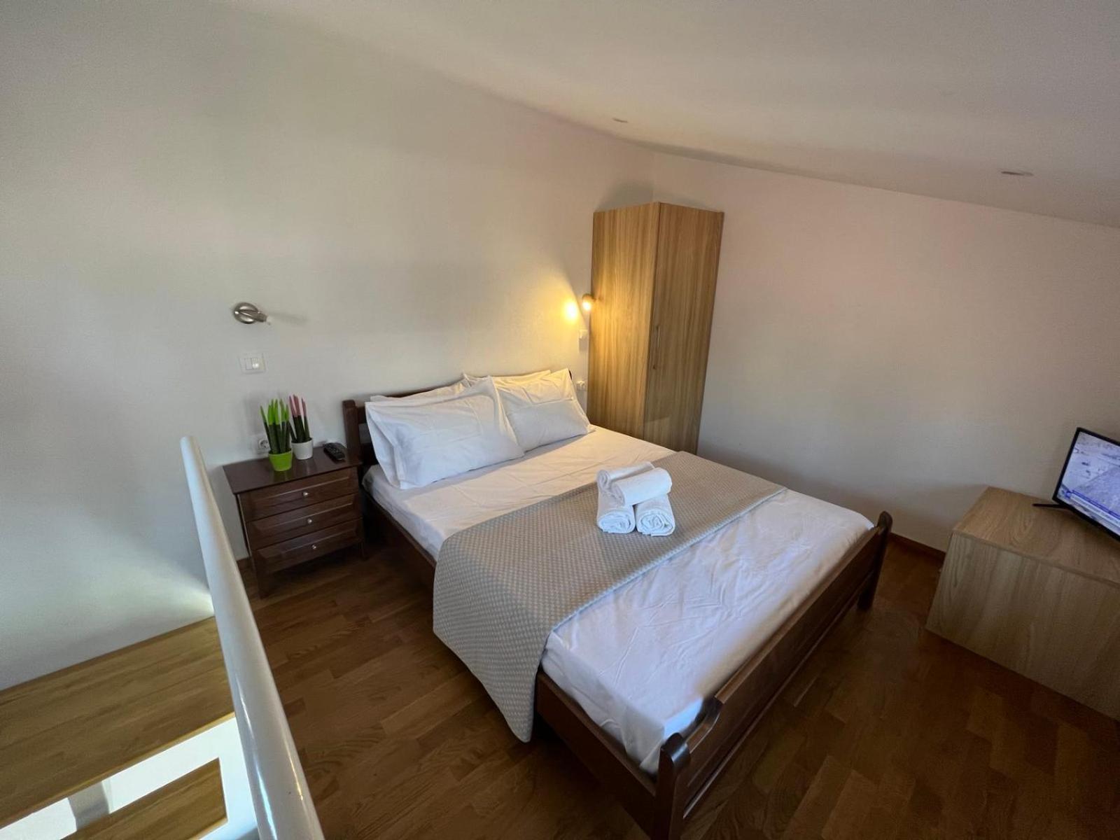 Vespista Boutique Apartment Skiathos Town Exterior photo