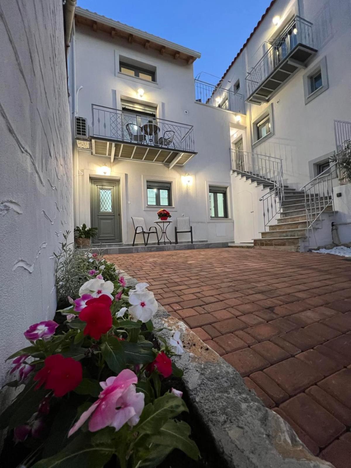 Vespista Boutique Apartment Skiathos Town Exterior photo